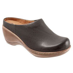 SoftWalk Womens Madison Clog 9 Color Dark Grey Leather